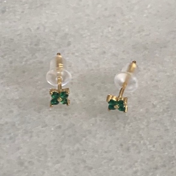 Gold Green Crystal Huggie Earrings Brand New - Picture 3 of 3